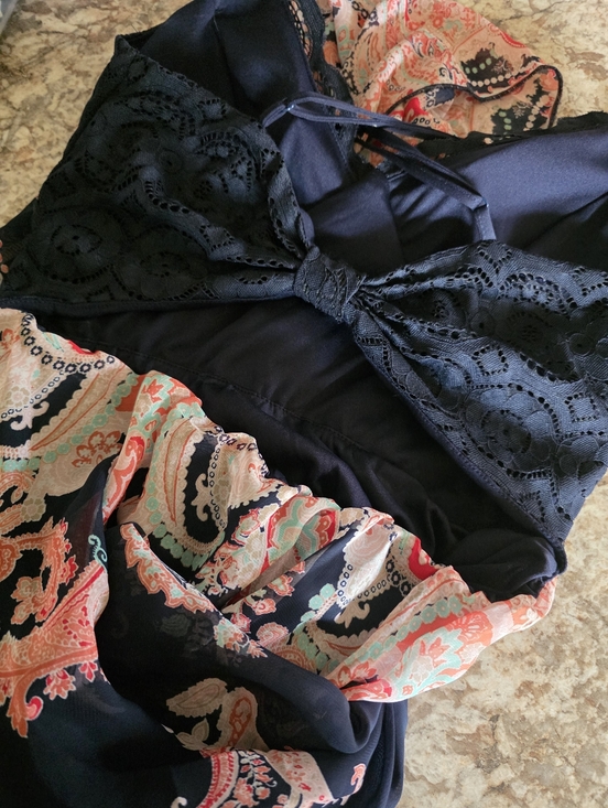 Beautiful Navy Paisley Lace Bodice Maxi Dress With Mini Lining And Sheer Overlay - Picture 3 of 6